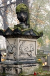 Grb rodziny Miram na cmentarzu Ewangelickim