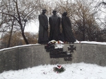 Pomnik ofiar Katynia, Charkowa i Miednoje