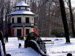 Domek chiski w parku przy paacu Habsburg ow w ywcu