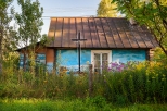 Stara chata w okolicach jeziora Toboowo. Serski Las