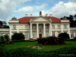 Paac w mieowie zbudowany w 1797r. dla Andrzeja Gorzeskiego.Obecnie Muzeum im. A.Mickiewicza w Poznaniu.