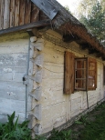 chata w Skansenie Budownictwa Puszczaskiego