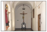 Kazimierz Biskupi - Klasztor Misjonarzy witej Rodziny, wewntrzne korytarze w zamknitej czci klasztoru