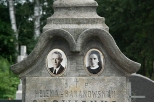 Na cmentarzu w elechowie