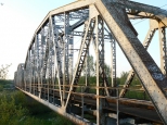 Most kolejowy w Warce