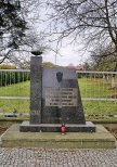 Pomnik Pamici Polskim Dzieciom zamordowanym w okresie II wojny wiatowej w obozie dla dzieci w Pogrzebieniu