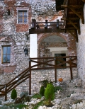 Zamek w Korzkwi - XIVw.- fragment dziedzica