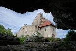 Zamek w Bobolicach i okoliczne skay