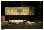Las Krel - pomnik ku czci zamordowanych przez Niemcw na jesieni 1941 r. mieszkacw pochodzenia ydowskiego z powiatw koniskiego i supeckiego