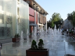Ściany wodne i fontanny obok Urzędu Miasta Kielce