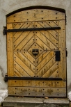 Jedne z drzwi do kościoła na Kalwrii Pakoskiej