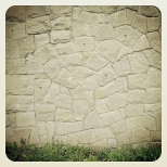 Muczne - kamienne ściany rezydencji