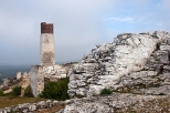 ruiny zamku - wieża cylindryczna