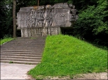 Pomnik upamiętniający bitwę partyzantów z Niemcami w Rąblowie