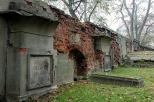 Stare grobowce na Cmentarzu Ewangelickim