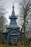 Cerkiew cmentarna na cmentarzu prawosawnym w Suwakach.