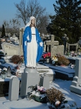 Pomiechowo. Figura MB na cmentarzu przy kociele p.w. w. Anny.