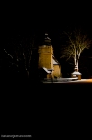 Cerkiew w Hańczowej w nocnej scenerii