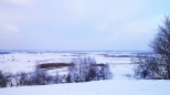 Panorama Czerwonego Bagna w zimowej okrywie widziana z platformy widokowej w Gonidzu...