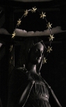 Figurka Maryi z kapliczki w Wilanowie