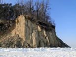 Orowski klif widok od strony zamarznitej zatoki.