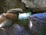 Wdrwka w ruinach II fortu Twierdzy Osowiec...