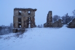 Ruiny w Bodzentynie zim