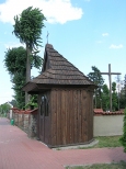 Drewniana kapliczka z 1850 r. w Zajczkach