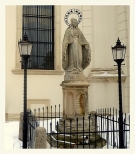 figura MB Niepokalanie Pocztej na katedralnym cmentarzu kocielnym