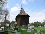 Cmentarna, drewniana kaplica św. Anny w Kurzelowie.