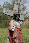 Figura Chrystusa dwigajacego krzy w polu za Skrzeszewem
