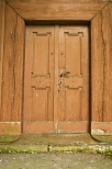 Dzwi do lamusa kościelnego
