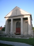 Kaplica grobowa rodziny Mieroszewskich w Obiechowie