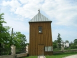 Drewniana dzwonnica w Bobinie