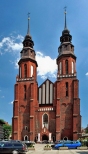 Opole. Katedra Podwyszenia Krzya wietego. Zachodnia XIX wieczna fasada.