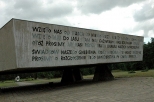 Monument na terenie obozu zagłady w Chełmnie nad Nerem
