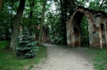 Romantyczne ruiny w parku w Arkadii