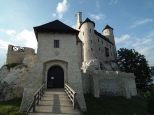 odrestaurowany zamek w Bobolicach