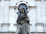 Figura Niepokalanej przed kocioem w. Franciszka Ksawerego