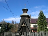 Drewniana dzwonnica z 1924 r. - Pewel lemieska