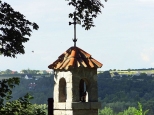 Widok na Kazimierz z miejscowego cmentarza
