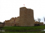 Odrestaurowany zamek królewski z XIV w.