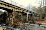 Most dawnej kolejki wskotorowej na rzece wider.