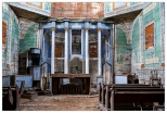 Wnętrze opuszczonej cerkwi w Cewkowie.
