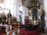 Ołtarz główny i stalle w Bazylice Mniejsze p.w. Wniebowzięcia NMP w Krzeszowie