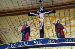 Mętków. Zabytkowy krzyż w kościele M.B.Częstochowskiej,