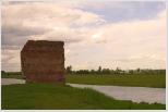 Koło - ruiny zamku z widokiem na Wartę