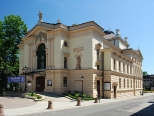 Bielsko-Biaa. Klasycystyczny gmach Teatru Polskiego.
