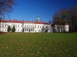 Żywiec. Zamek Habsburgów (nowy) od strony parku
