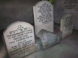 Cmentarz żydowski - wnętrze ohelu
